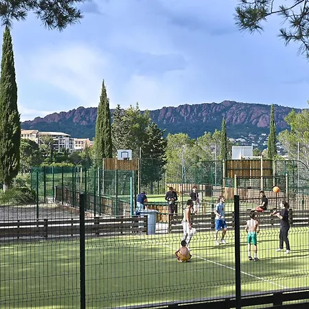 Appartamento L'esquinade - F4 218 By Interhome *