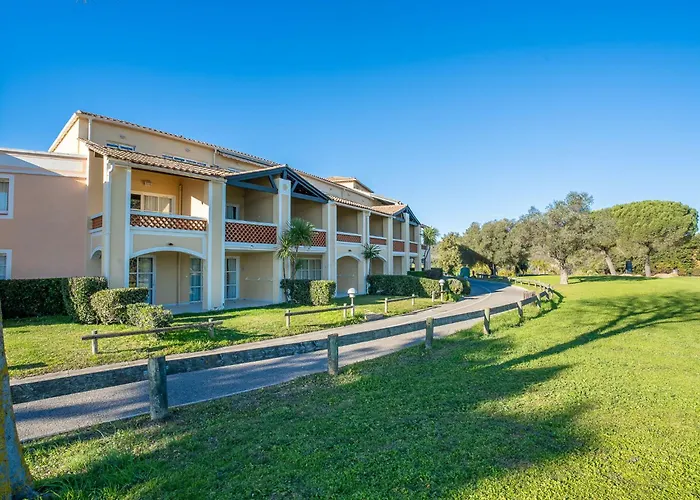 L'esquinade - F4 218 By Interhome Saint-Raphaël